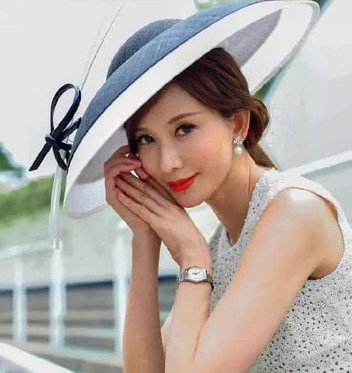 最新后入美女，时尚魅力的探索之旅揭秘热门美女风采