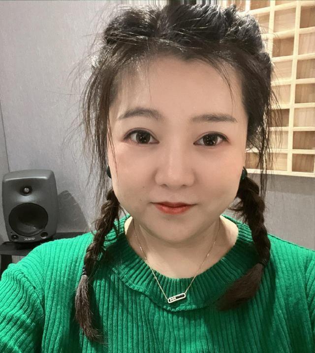 配音演员乔诗语的奇妙日常之旅